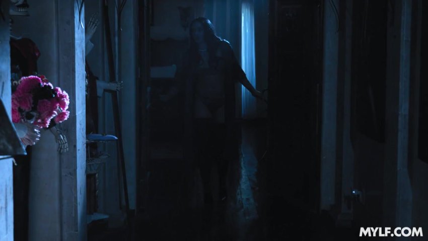 [MomDrips] Sheena Ryder, Penelope Woods, Slimthick Vic, Sona Bella (Screwged Part 1 Drips From the Past).mkv - TeraBox Video