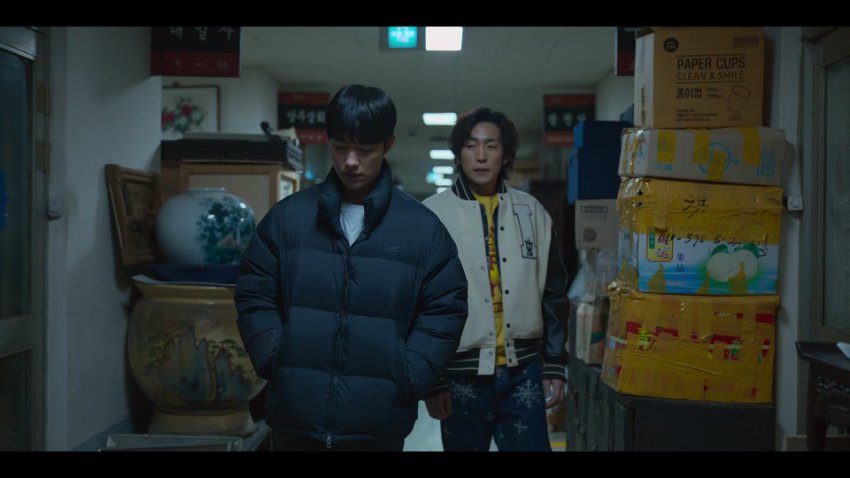 Bloodhounds_S01E03_Episode_3_Hindi_720p_NF_WEB_DL_AAC5_1_HEVC_The.mkv - Terabox Viral Link