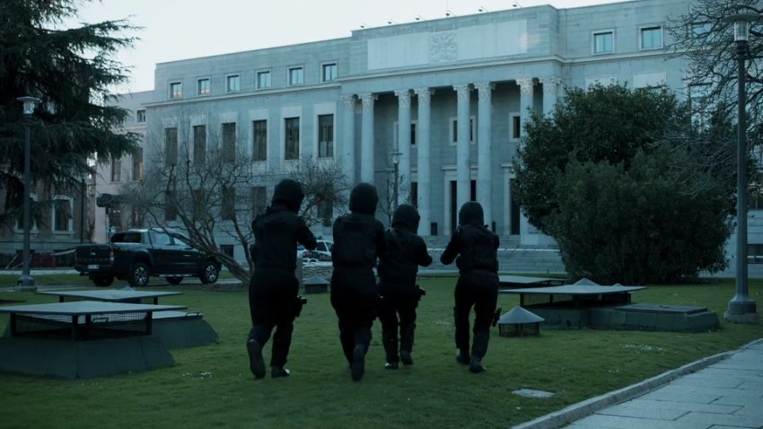 Money Heist S01E02 @filmysaga.mkv - Terabox Viral Link