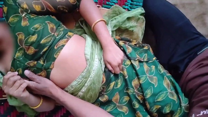Desi_Village_girl_tight_pussy,_beautiful_Desi_girl_suman_getting_fucked_,_when_alone_at_home,_Very_Hot_Indian_village_girl_xxx.mp4 - Terabox Viral Link