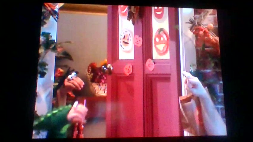 Oobi (TV Series) - Halloween.mp4 - Video Link